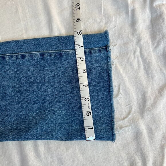 MOTHER Weekender Fray Jeans Size 27 in Groovy Kind of Love - Picture 7 of 9